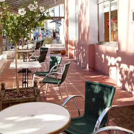 Hotel Logis Saint-roch